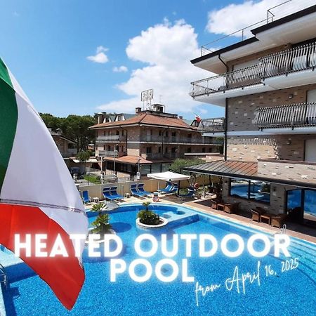 Hotel&Wellness Fra I Pini Lignano Sabbiadoro Exterior foto
